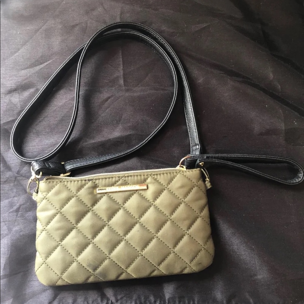 Steve Madden side bag with recharging battery pack